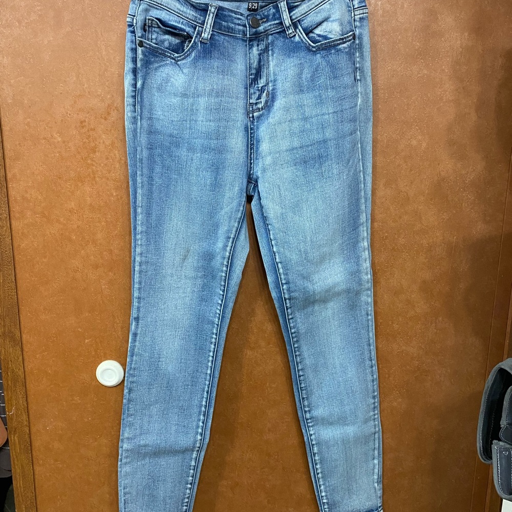 Judy Blue Skinny Blue Jeans with Classic Style